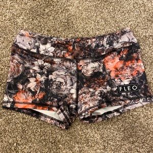 FLEO spandex shorts